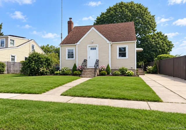 Photo 1 of Sale Pending at 60 Howard Ave, Babylon, NY 11726 | MLS# 1048486 | Listing updated on 2026-09-26