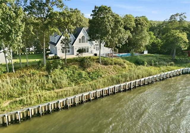 Photo 4 of Sale Pending at 580 Basin Rd, Southold, NY 11971 | MLS# 1048493 | Listing updated on 2026-09-29