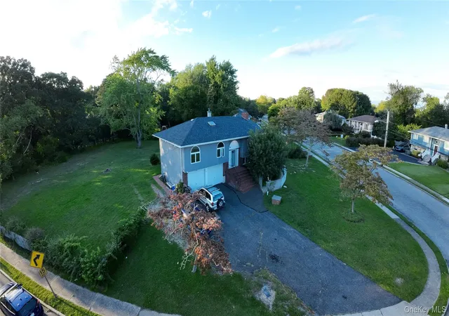 Photo 1 of Single family home for sale at 82 Yale Ave, Islip, NY 11769 | MLS# 1048517 | Listing updated on 2026-09-20