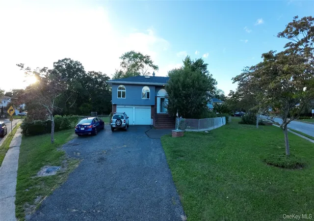 Photo 2 of Single family home for sale at 82 Yale Ave, Islip, NY 11769 | MLS# 1048517 | Listing updated on 2026-09-20