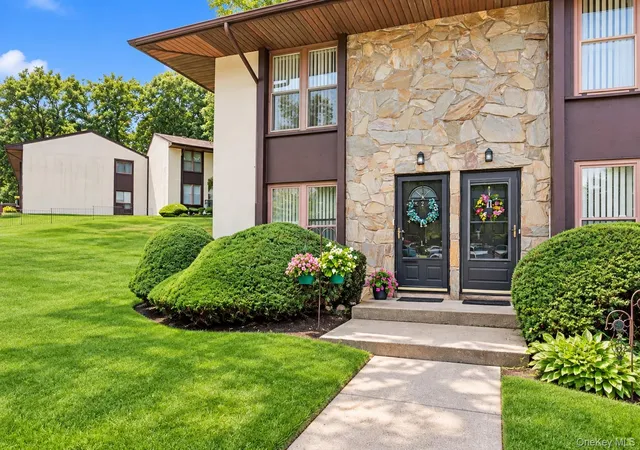 Photo 1 of Sale Pending at 2 Hemlock Ct #2, Brookhaven, NY 11784 | MLS# 1048532 | Listing updated on 2026-09-23