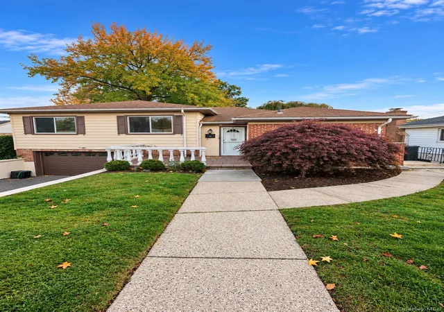 Photo 1 of Single family home for sale at 138 Edgecliff Ter, Yonkers, NY 10705 | MLS# 1048534 | Listing updated on 2026-10-13