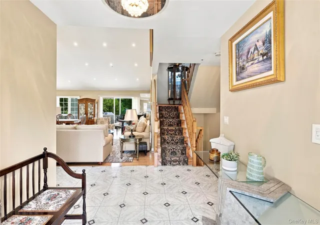 Photo 4 of Condo for sale at 24 Oakcrest Ln, Greenburgh, NY 10706 | MLS# 1048541 | Listing updated on 2026-10-11