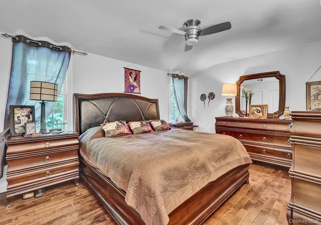 Photo 3 of Single family home for sale at 1 Cottontail Ln, Brookhaven, NY 11733 | MLS# 1048542 | Listing updated on 2026-09-19