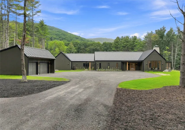 Photo 1 of Single family home for sale at 1003 Coldbrook Rd, Olive, NY 12412 | MLS# 1048570 | Listing updated on 2026-09-24