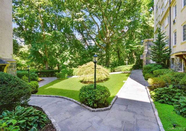 Photo 1 of House for sale at 1 Rivermere #1G, Eastchester, NY 10708 | MLS# 1048572 | Listing updated on 2026-10-10