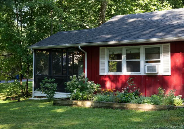 Photo 2 of Sale Pending at 303 Sepasco Lake Dr, Rhinebeck, NY 12572 | MLS# 1048580 | Listing updated on 2026-10-04