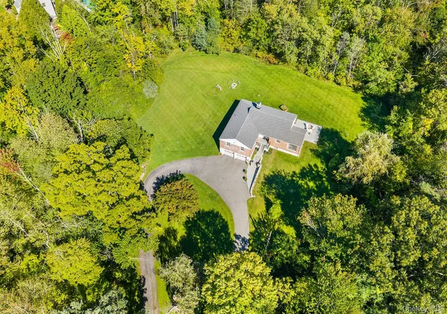 Photo 2 of Sale Pending at 14 Lake Rd, Somers, NY 10536 | MLS# 1048581 | Listing updated on 2026-10-06