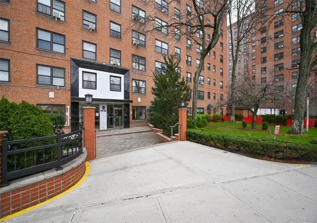 Condo for sale at 99-60 63rd Road #5Z, New York, NY 11374 | MLS# 1048585