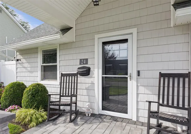 Photo 34 of Sale Pending at 24 Essen Pl, Oyster Bay, NY 11714 | MLS# 1048613 | Listing updated on 2026-10-08