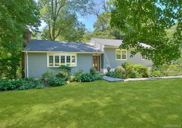 Photo 3 of Single family home for sale at 88 Brevoort Rd, New Castle, NY 10514 | MLS# 1048628 | Listing updated on 2026-09-24