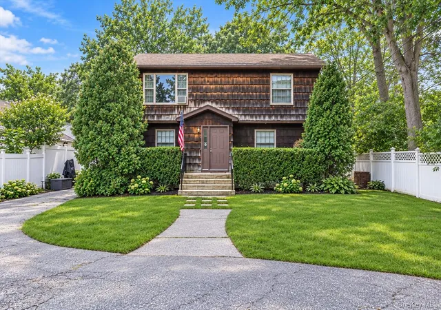 Single family home for sale at 1045 Park Ave, Huntington, NY 11743 | MLS# 1048632