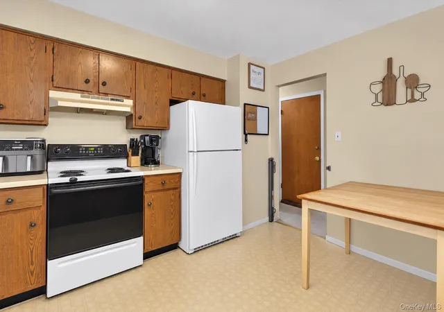Photo 1 of Single family home for sale at 1045 Park Ave, Huntington, NY 11743 | MLS# 1048632 | Listing updated on 2026-09-23