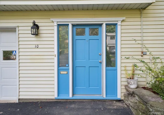 Photo 3 of Single family home for sale at 10 Crossbar Rd, Greenburgh, NY 10706 | MLS# 1048634 | Listing updated on 2026-10-07