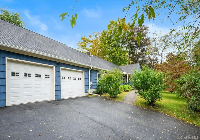 Photo 2 of Single family home for sale at 15 Garlen Rd, Bedford, NY 10536 | MLS# 1048635 | Listing updated on 2026-10-04