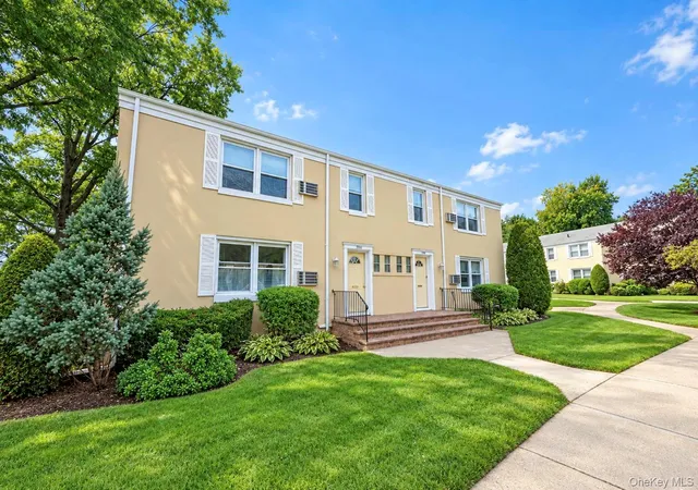 Photo 2 of Condo for sale at 71 68 252nd Street #2B, New York, NY 11426 | MLS# 1048641 | Listing updated on 2026-10-01