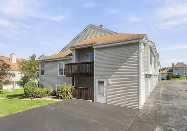 Listing Photo 4 - Condo for sale in building located at 1212 Whispering Hls, Chester, NY 10918