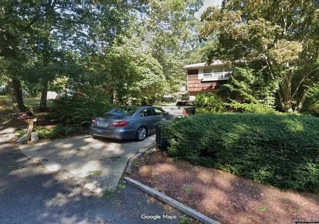 Photo 3 of Single family home for sale at 115 Green Ave, Brookhaven, NY 11772 | MLS# 1048664 | Listing updated on 2026-09-22