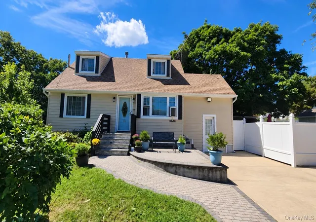 Photo 1 of Single family home for sale at 336 Jayne Blvd, Brookhaven, NY 11776 | MLS# 1048675 | Listing updated on 2026-10-03