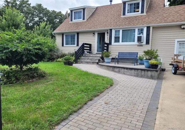 Photo 3 of Single family home for sale at 336 Jayne Blvd, Brookhaven, NY 11776 | MLS# 1048675 | Listing updated on 2026-10-03