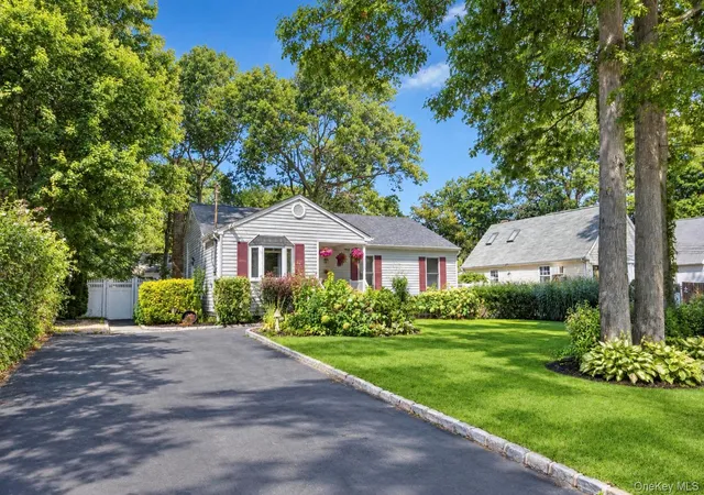 Photo 3 of Sale Pending at 115 Colin Dr, Brookhaven, NY 11967 | MLS# 1048699 | Listing updated on 2026-09-25