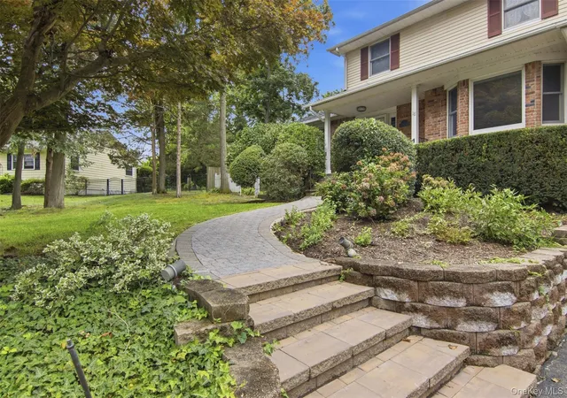 Photo 2 of Sale Pending at 18 White Deer Ct, Huntington, NY 11743 | MLS# 1048704 | Listing updated on 2026-10-11