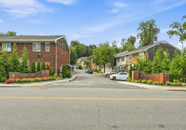 Photo 1 of House for sale at 4 Anchorage Ln #5B, Oyster Bay, NY 11771 | MLS# 1048718 | Listing updated on 2026-09-19