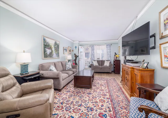 Listing Photo 3 - Condo for sale in building located at 450 Shore, Hempstead, NY 11561 - Unit #6L