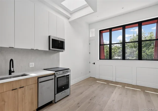 Photo 2 of Condo for sale at 427 E 140th Street #8, New York, NY 10451 | MLS# 1048732 | Listing updated on 2026-09-16
