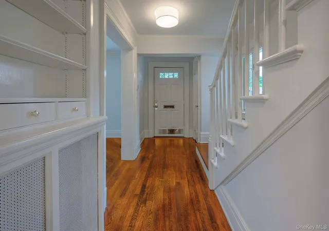 Photo 2 of Single family home for sale at 62 Summit Ave, Eastchester, NY 10708 | MLS# 1048742 | Listing updated on 2026-09-14