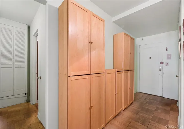 Photo 4 of House for sale at 235 Garth Rd #C4E, Eastchester, NY 10583 | MLS# 1048752 | Listing updated on 2026-09-23