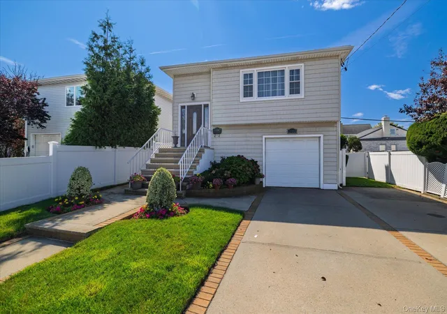 Photo 1 of Single family home for sale at 1985 Park St, Hempstead, NY 11509 | MLS# 1048755 | Listing updated on 2026-10-07