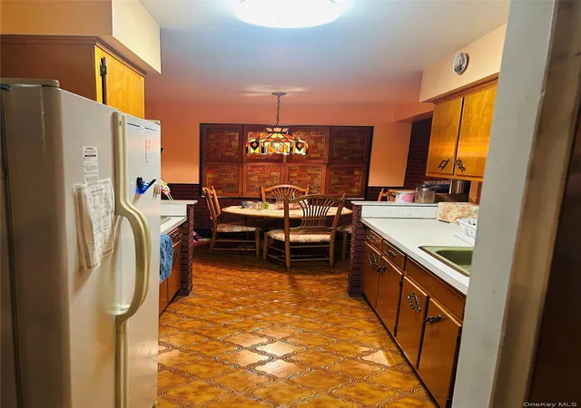 Listing Photo 5 - Condo for sale in building located at 1038 Neill Ave, New York, NY 10461