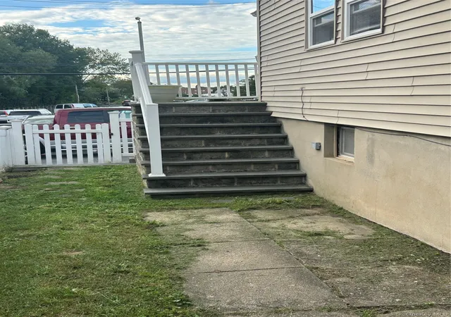 Photo 1 of House for sale at 155d Edgewater Park #D, New York, NY 10465 | MLS# 1048766 | Listing updated on 2026-09-30