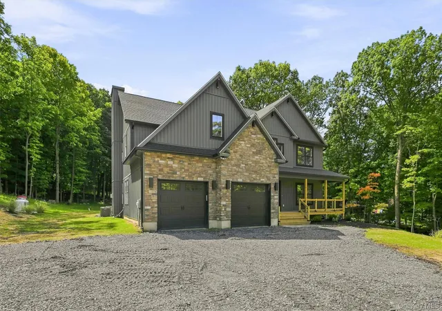 Photo 1 of Single family home for sale at 4 Cherry Hl Rd, Cornwall, NY 12518 | MLS# 1048771 | Listing updated on 2026-10-07