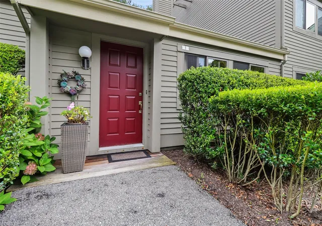Photo 2 of Condo for sale at 1 Oakridge Dr, Lewisboro, NY 10590 | MLS# 1048782 | Listing updated on 2026-09-24
