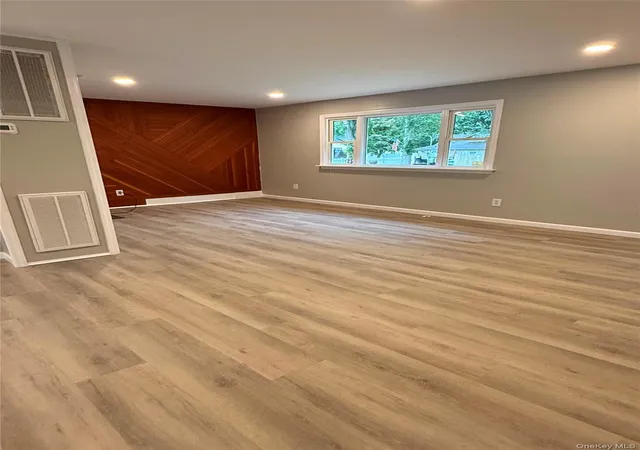 Photo 3 of Single family home for sale at 21 Astoria Rd, Brookhaven, NY 11951 | MLS# 1048803 | Listing updated on 2026-09-24