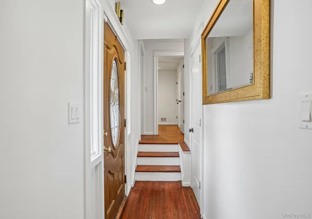 Photo 3 of Single family home for sale at 1 Brentwood Dr, Mount Pleasant, NY 10570 | MLS# 1048822 | Listing updated on 2026-09-12