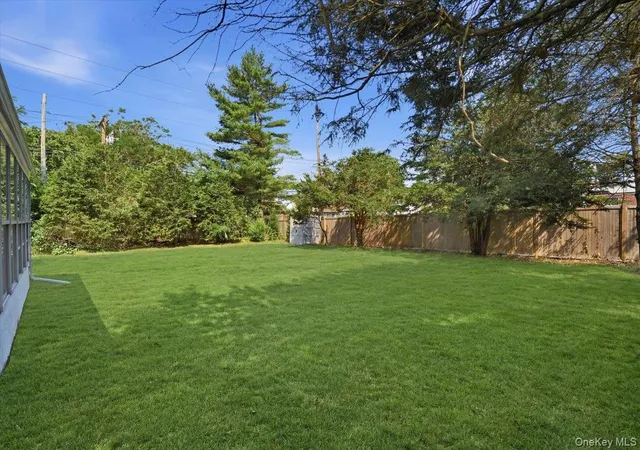 Photo 4 of Single family home for sale at 1 Rocco Dr, Huntington, NY 11731 | MLS# 1048824 | Listing updated on 2026-10-02