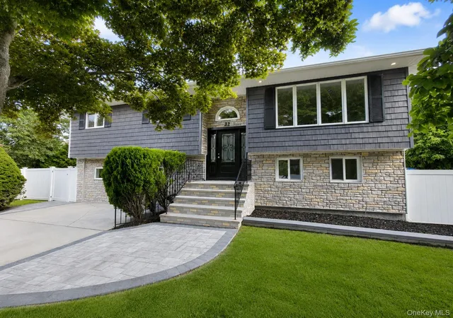 Single family home for sale at 22 Brian Dr, Islip, NY 11730 | MLS# 1048847