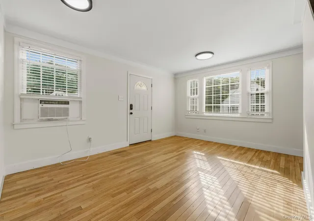 Photo 4 of Single family home for sale at 3 Kinderhook Dr, Poughkeepsie (town), NY 12603 | MLS# 1048856 | Listing updated on 2026-09-12