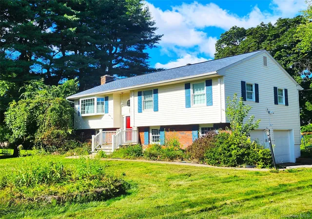 Photo 2 of Single family home for sale at 102 Meadow Ln, La Grange, NY 12603 | MLS# 1048857 | Listing updated on 2026-10-11