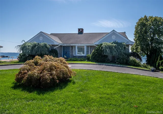 Photo 3 of Single family home for sale at 73 Kensington Oval, New Rochelle, NY 10805 | MLS# 1048871 | Listing updated on 2026-10-07