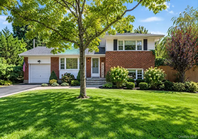 Photo 1 of Sale Pending at 6 Otsego Pl, Huntington, NY 11725 | MLS# 1048882 | Listing updated on 2026-10-08