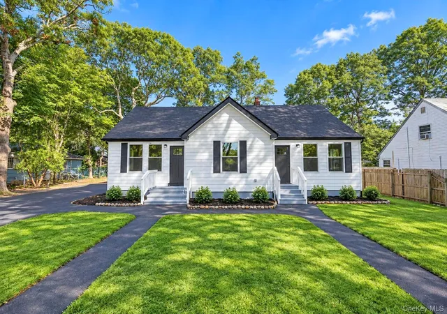 Photo 2 of Sale Pending at 11 1st Place, Brookhaven, NY 11950 | MLS# 1048905 | Listing updated on 2026-10-03