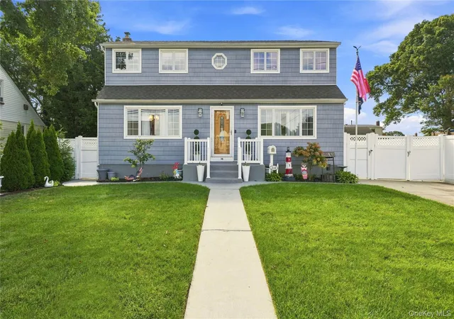 Photo 1 of Sale Pending at 310 Audley Ct, Babylon, NY 11726 | MLS# 1048906 | Listing updated on 2026-10-28