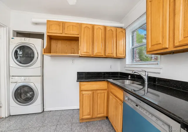Listing Photo 5 - Condo for sale in building located at 260-13 74th Ave, New York, NY 11004 - Unit #1 G