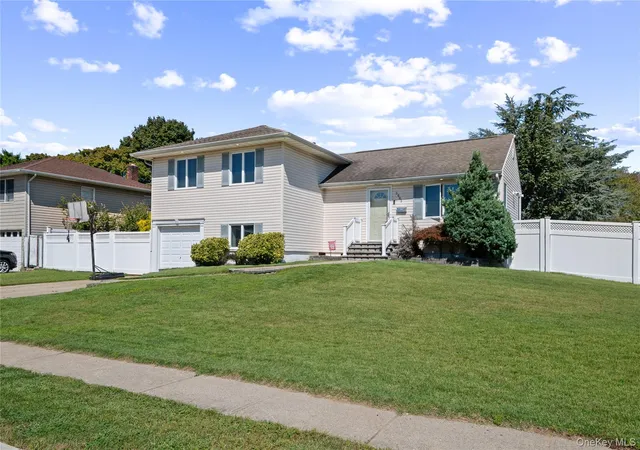 Photo 24 of Sale Pending at 3993 Bernice Rd, Hempstead, NY 11783 | MLS# 1048910 | Listing updated on 2026-09-26