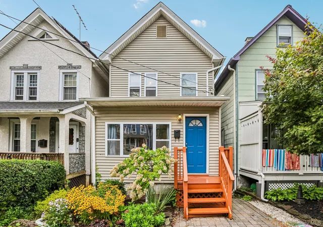 Photo 1 of Single family home for sale at 47 White Ave, Orangetown, NY 10960 | MLS# 1048920 | Listing updated on 2026-09-13