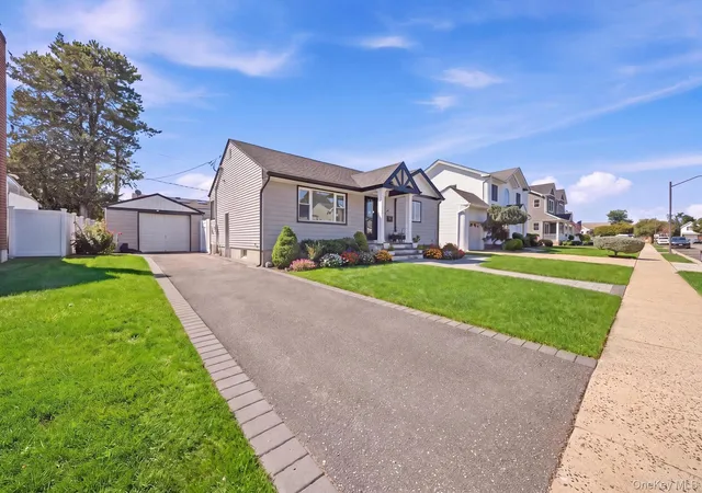 Photo 1 of Single family home for sale at 18 Devon Rd, Oyster Bay, NY 11714 | MLS# 1048948 | Listing updated on 2026-10-04